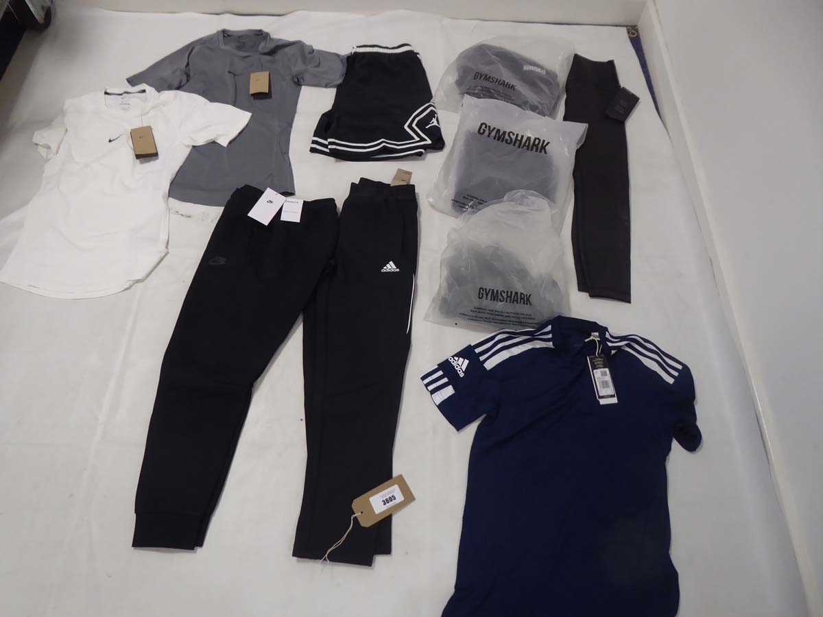 Lot 3605 - Selection of sportswear to include Nike, Gym...