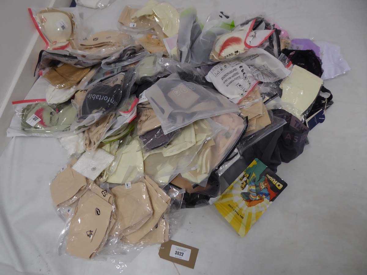 Lot 3622 - Selection of mixed underwear