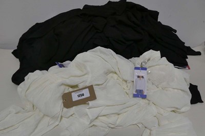 Lot 1256 - Approx. 20 women's blouses by Ella Moss.