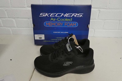 Lot 1101 - A boxed pair of men's Skechers sketch lite air...