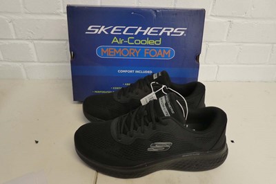 Lot 1107 - A boxed pair of men's Skechers sketch lite air...