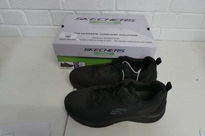 Lot 1157 - A boxed pair of men's Skechers arch comfort...