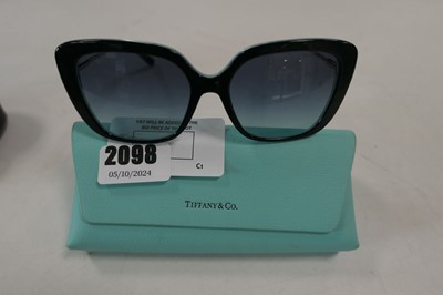 Lot 2098 - Tiffany and Co. sunglasses with case