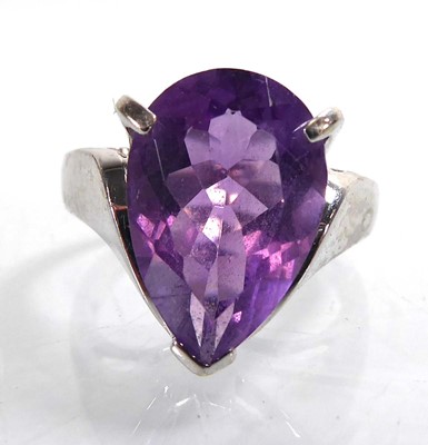 Lot A 9ct white gold ring set pear shaped amethyst,...