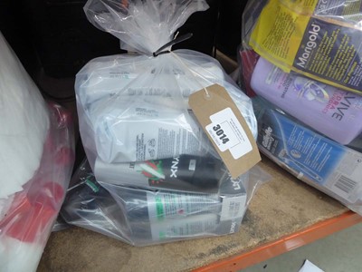 Lot 3014 - Bag of anti-bacterial wipes and Lynx deoderants