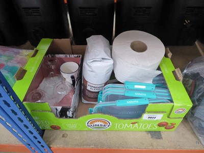 Lot 3022 - Tray of bin liners, food storage containers,...