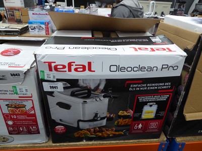 Lot 3041 - Tefal Oleo Clean fryer