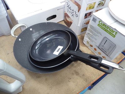 Lot 3084 - Wok plus 2 frying pans