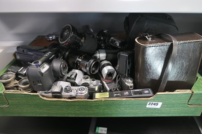 Lot 2245 - Box containing various cameras and camera...