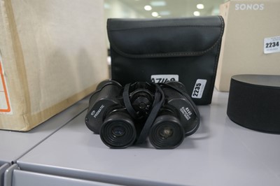 Lot 2235 - Pair of Prismatic 8x40 binoculars in case