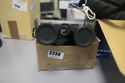 Lot 2239 - Box containing a pair of Eono binoculars and a...