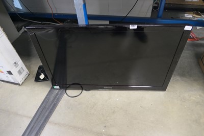 Lot 2282 - Samsung 40" TV LE40C53CF1W, with stand and remote