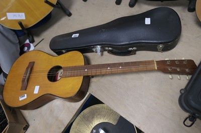 Lot 2306 - Hipshot 4 string acoustic guitar