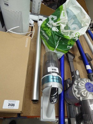 Lot 3134 - Samsung Jet 70 Series cordless stick vacuum...