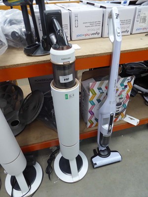 Lot 3157 - Samsung Bespoke Jet cordless stick vacuum...