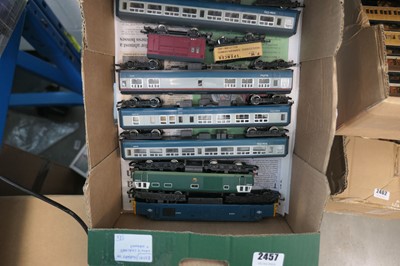 Lot 2457 - Selection of OO' loco coaches and waggons