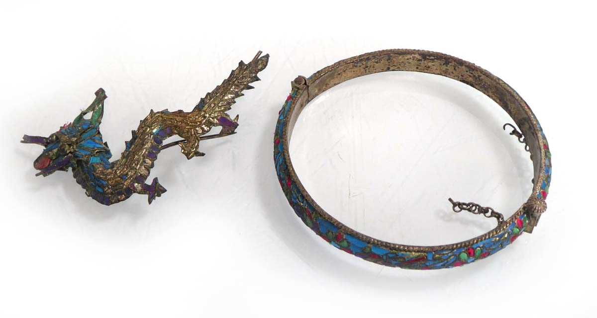 Lot A Chinese Export hinged bracelet decorated...