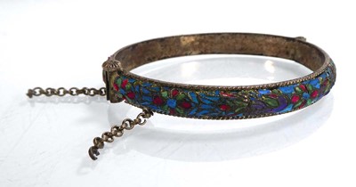 Lot A Chinese Export hinged bracelet decorated...