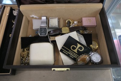 Lot 2345 - Box of jewellery