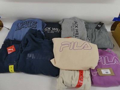 Lot 1177 - Approx. 10 items of branded clothing. To...