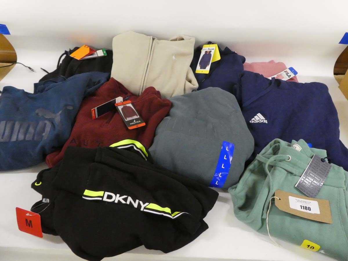 Lot 1180 - Approx. 10 items of branded clothing. To...