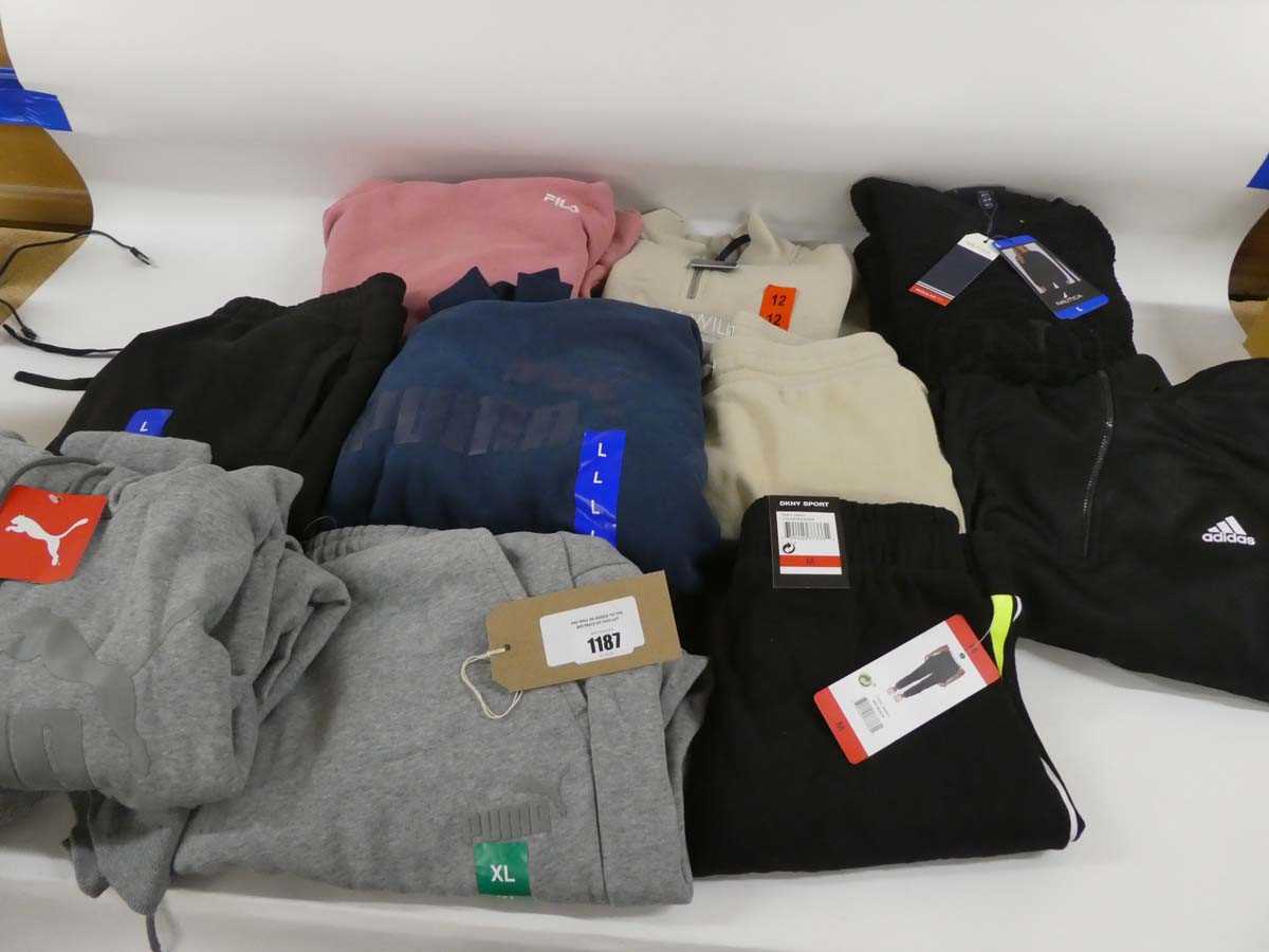 Lot 1187 - Approx. 10 items of branded clothing. To...