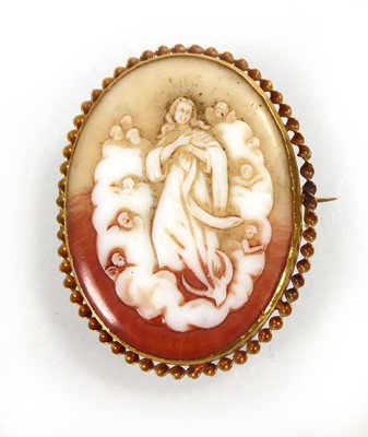 Lot A yellow metal mounted cameo style brooch of...