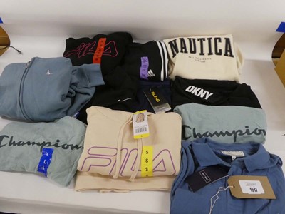 Lot 1517 - Approx. 11 items of branded clothing. To...