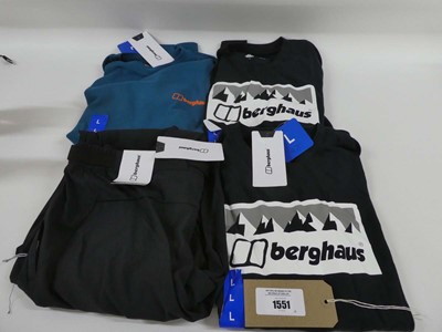 Lot 1551 - 4 items of Berghaus clothing. x3 t shirts all...