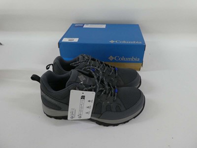 Lot 1557 - A boxed pair of men's Columbia granite trail...