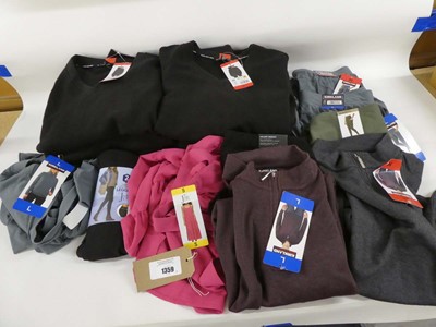 Lot 1359 - Approx. 20 items of mens and womens clothing...