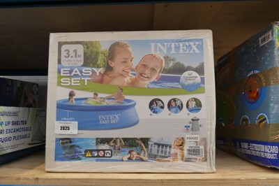 Lot 2025 - 2 Intex 3.1m paddling pools with H2O paddling...