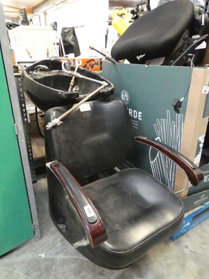 Lot 2470 - BK barbers chair with integrated wash station