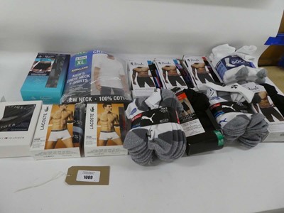 Lot 1009 - Mixed lot of mens underwear and socks to...