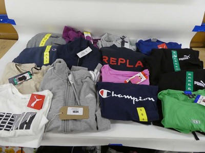 Lot 1034 - Approx. 15 branded items of clothing to...