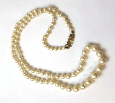 Lot 545 - A strand of cultured pearls with a 9ct gold...