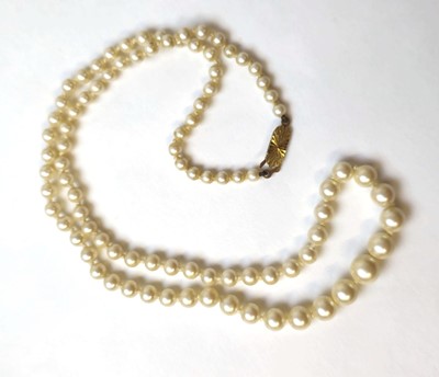 Lot 545 - A strand of cultured pearls with a 9ct gold...