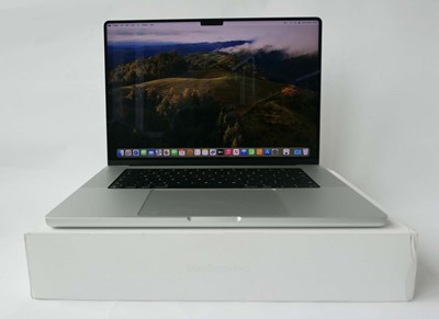 Lot MacBook Pro 16" 2023 A2991 Silver laptop with...