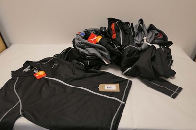 Lot 3432 - Approximately 12 Puma fleece jackets