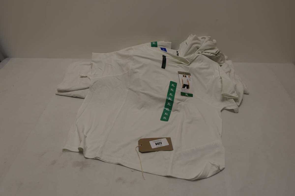 Lot 3477 - 20 White Mondetta T-shirts