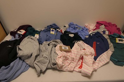 Lot 3500 - 15 items of mixed clothing to include Nike,...