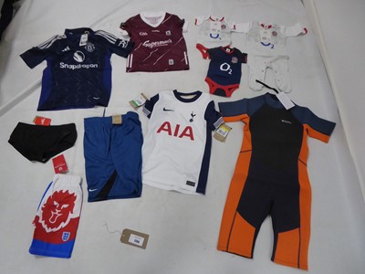 Lot 1206 - Selection of children's sportswear