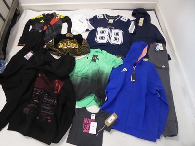 Lot 1215 - Selection of sportswear to include Nike, Venom,...