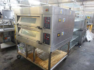 Lot 208 - twin deck bakers oven