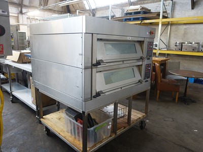 Lot 208 - twin deck bakers oven