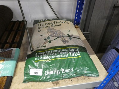 Lot 2137 - 12.6kg bag of quality blend bird seed