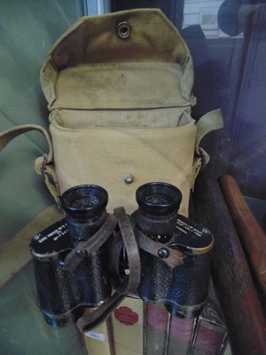 Lot 383 - A pair of early 20th century binoculars by...