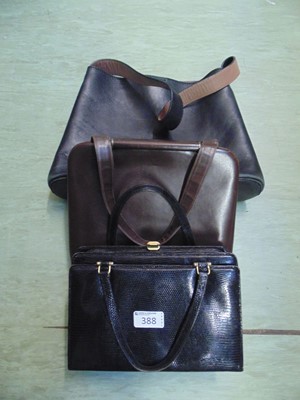 Lot 388 - Three assorted ladies' leather handbags