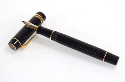 Lot 125 - A Parker 'Duofold' fountain pen with an 18ct...