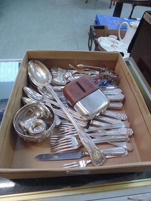 Lot 440 - A box containing a quantity of flatware, hip...